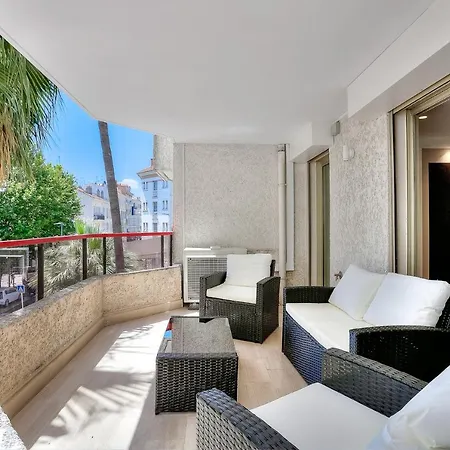 Apartment Luxury Flat With Balcony - Center Cannes