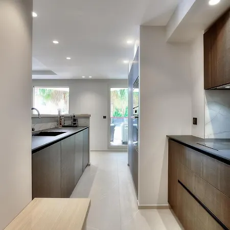 Luxury Flat With Balcony - Center * Cannes