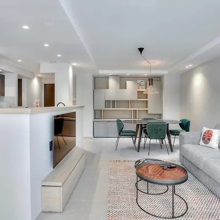 Luxury Flat With Balcony - Center Апартаменты